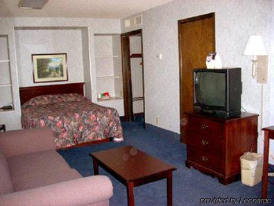 Sunflower Inn & Suites - Garden City Værelse billede