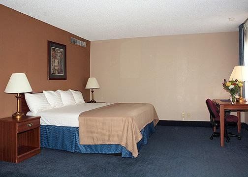 Sunflower Inn & Suites - Garden City Værelse billede