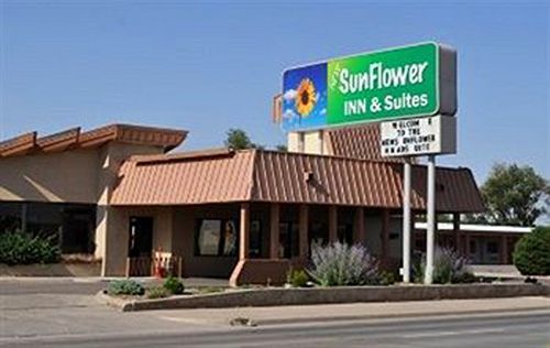 Sunflower Inn & Suites - Garden City Eksteriør billede